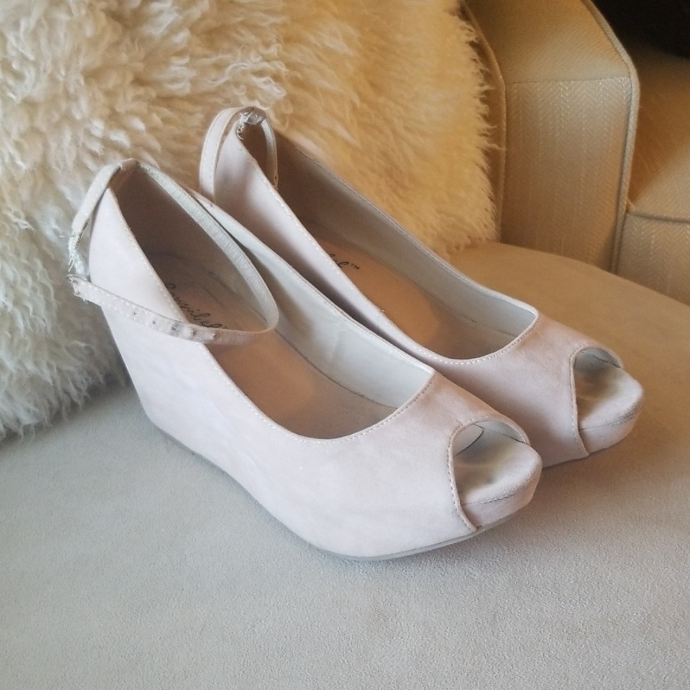 ***Wedge Sandal